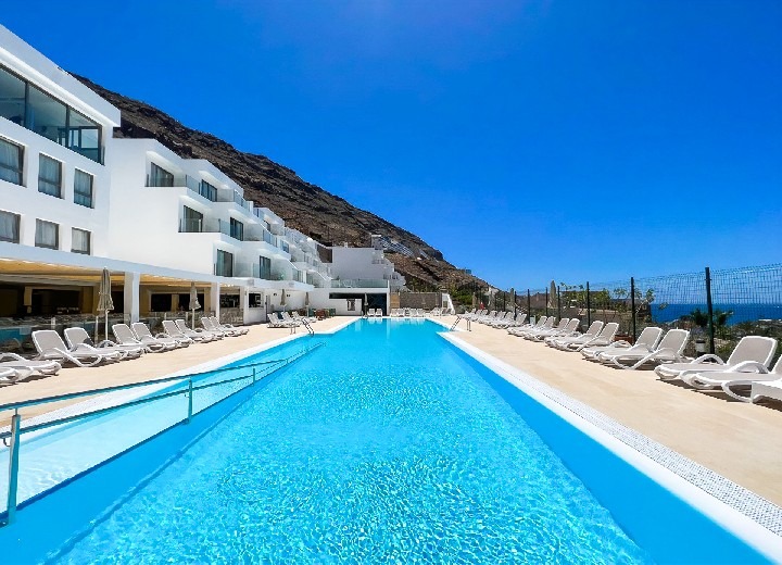 2165989d5cd785f58d8f16e68a3b2ff8 pool