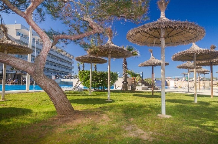 Hotel Eix Platja Daurada u pláže v letovisku Can Picafort