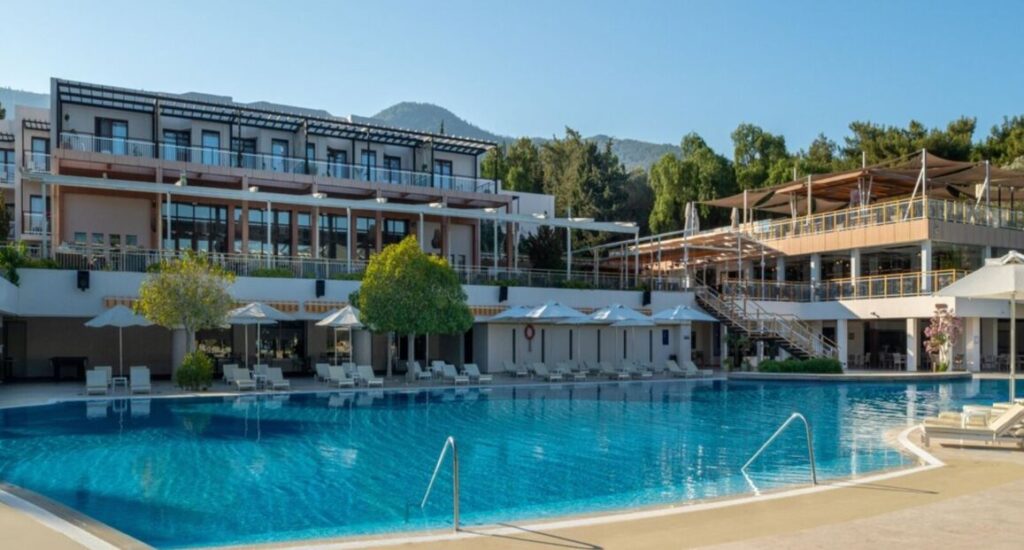 Doubletree By Hilton Bodrum Isil Club Resort u pláže v Torbě