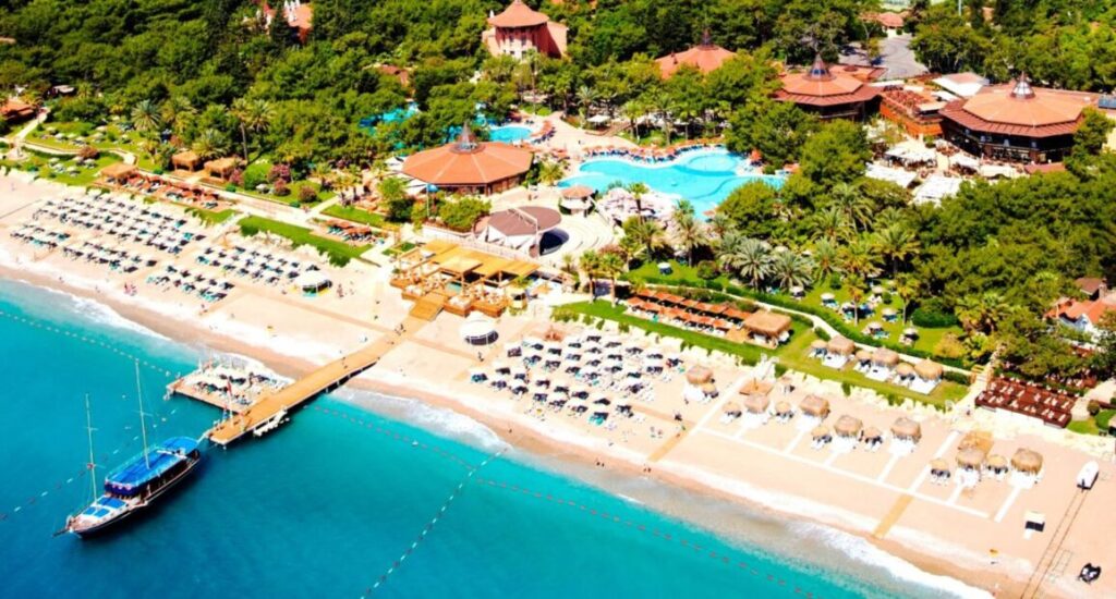 Hotel Marti Myra s krásnou zahradou a pláží v Turecku.