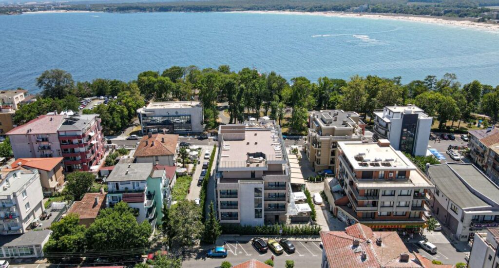 Hotel Cinema v centru Primorska s moderním ubytováním