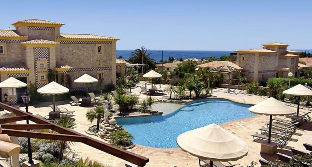 Quinta do Mar Country & Sea Village s bazény a zahradou