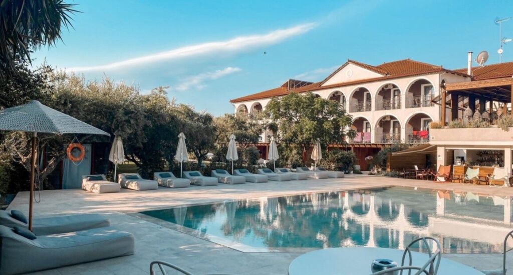 Hotel Castelli s bazénem a zahradou v klidné lokalitě