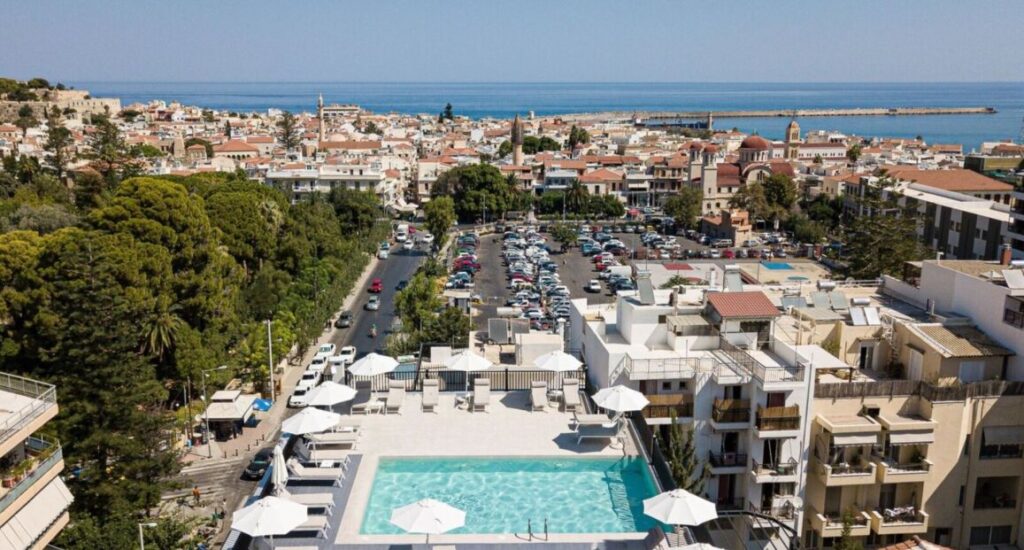 Hotel Jo-An Palace v centru Rethymna s blízkostí pláže a historických památek.