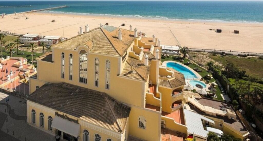 AP Oriental Beach Hotel u pláže s výhledem na moře