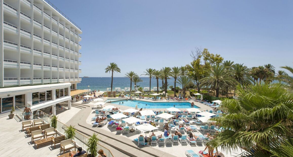 Hotel Vibra The New Algarb přímo na pláži v Playa d'En Bossa.