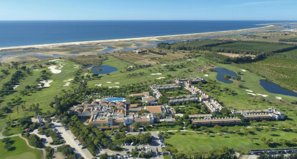 Robinson Quinta da Ria hotel v Algarve s krásným výhledem na moře.