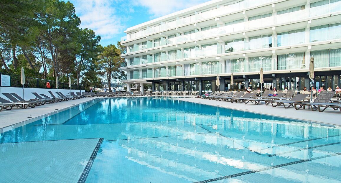 Els Pins Resort & Spa s výhledem na moře v San Antonio