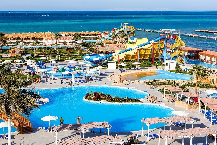 Sunrise Solara Aqua Park