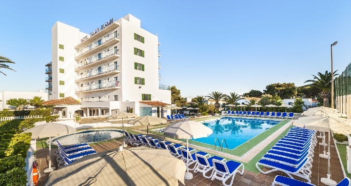 20 hotel s bazenem 1