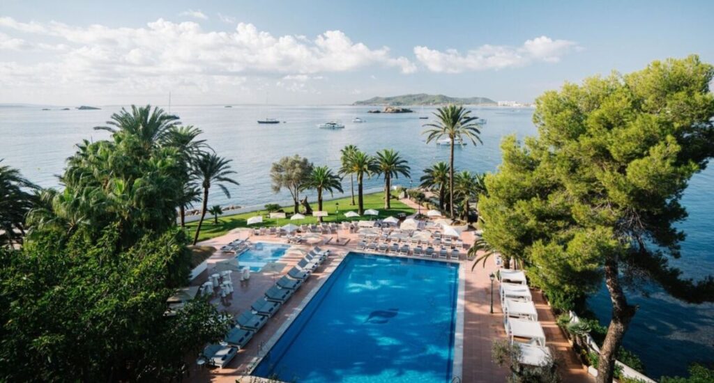 Hotel THB Los Molinos přímo na pláži v Ibize