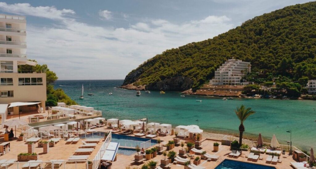 Hotel Mondrian Ibiza s úchvatným výhledem na moře