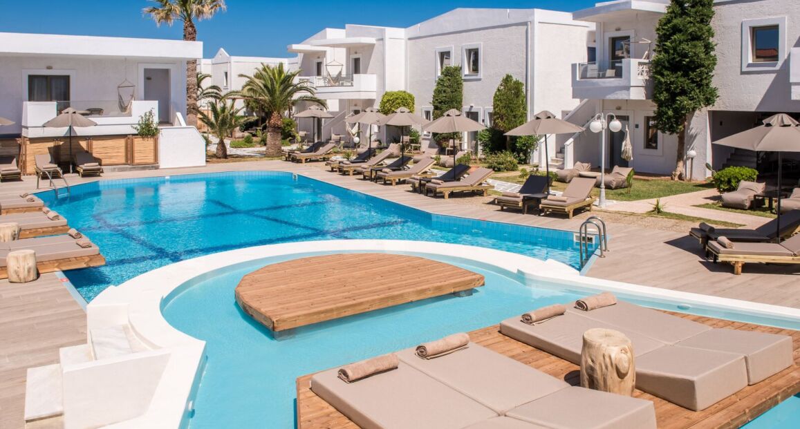 Enorme Maya Beach Resort