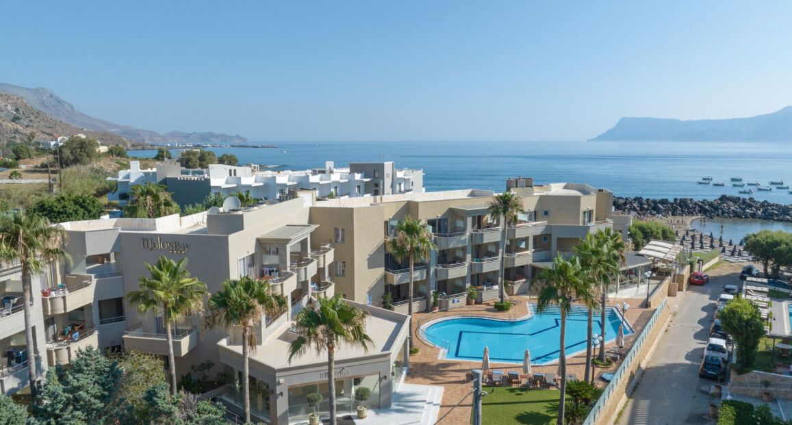 Hotel Molos Bay přímo u pláže v letovisku Kissamos