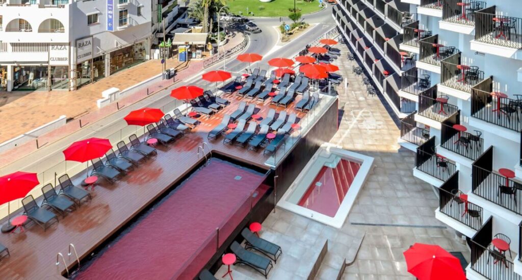 Hotel Vibra District pro dospělé v San Antonio na Ibize.