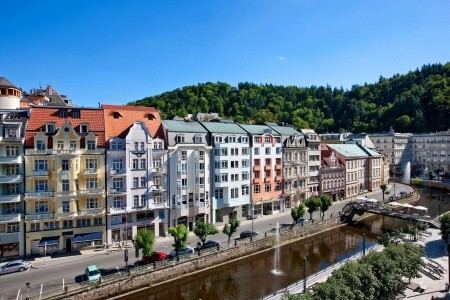 Hotel Dvořák v Karlových Varech s moderním ubytováním a wellness službami.