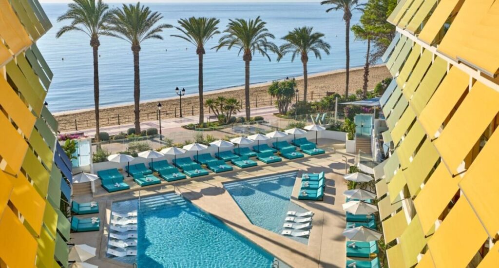 Hotel W Ibiza na pláži v Santa Eulalia