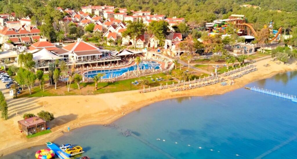 Hotel Long Beach Club Nature s bungalovy v zahradě u pláže