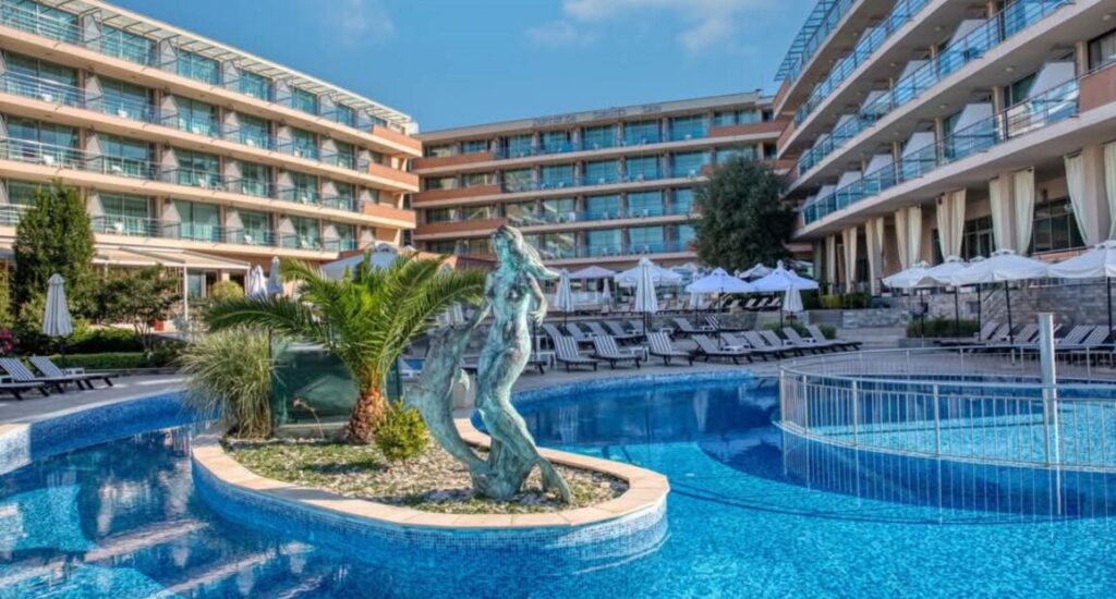 Sandy Bay Hotel u pláže v Bulharsku