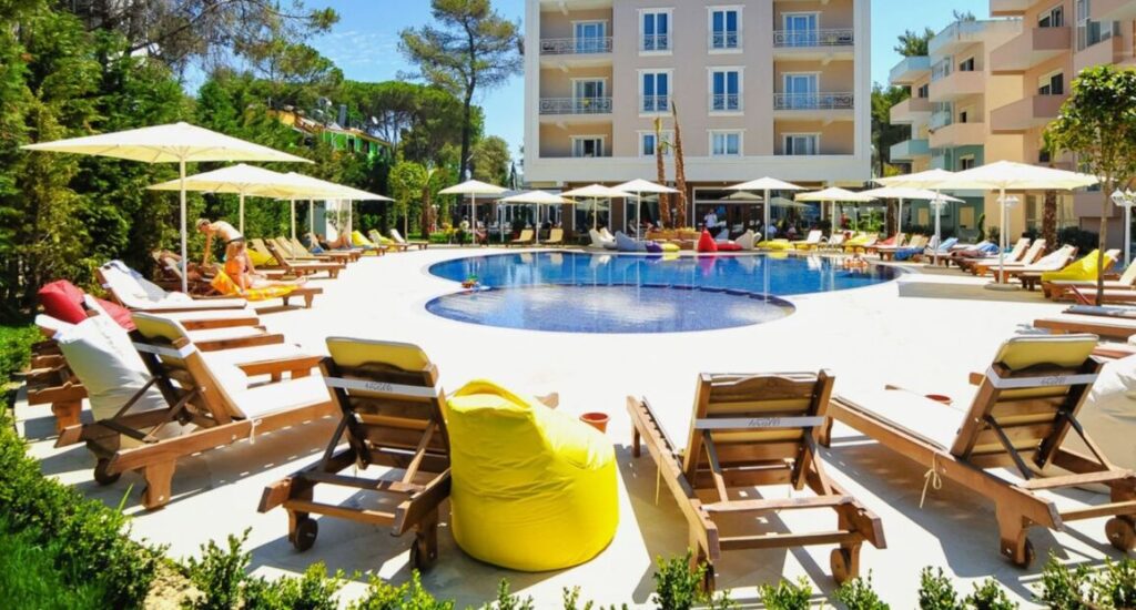 Hotel Sandy Beach v Albánii blízko pláže