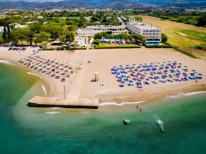 Porto Rio Hotel u pláže v oblasti Patra