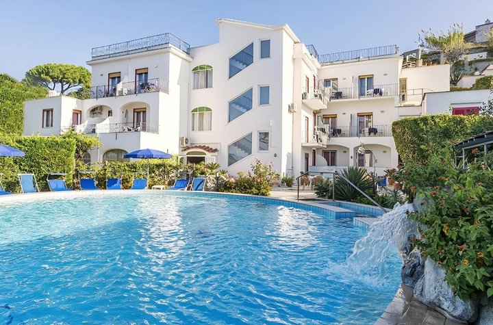 Hotel Costa Citara s výhledem na zátoku Citara a pláž