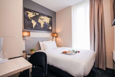 Hotel Univers v centru Nice, blízko pláže a historických památek.