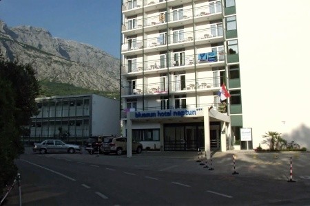 Bluesun Hotel Neptun blízko pláže na Makarské riviéře