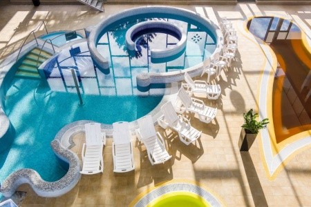 Hotel Hunguest Apollo v centru Hajdúszoboszló s wellness a termálními bazény.