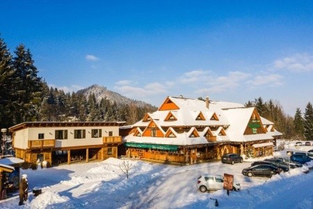 Hotel Strachanovka v Jánské dolině s wellness centrem a tradiční slovenskou kuchyní.