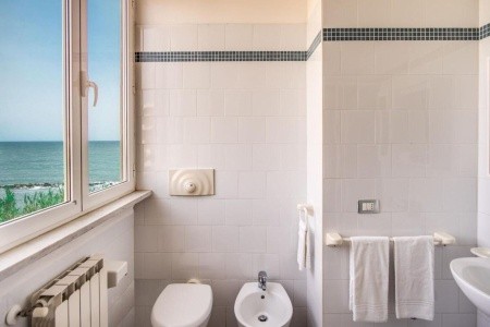Villa Mg Hotel v Santa Marinella blízko pláže La Toscana.