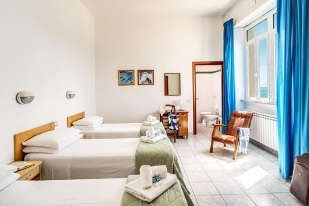 Villa Mg Hotel v Santa Marinella blízko pláže La Toscana.