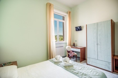Villa Mg Hotel v Santa Marinella blízko pláže La Toscana.