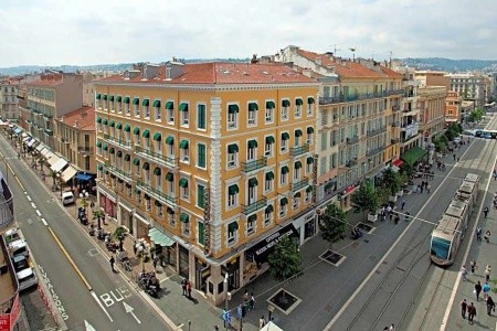 Hotel Univers v centru Nice, blízko pláže a historických památek.