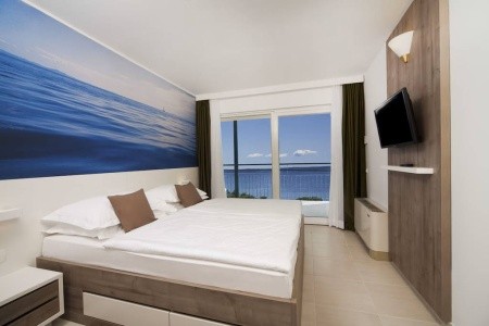 Bluesun Hotel Neptun blízko pláže na Makarské riviéře