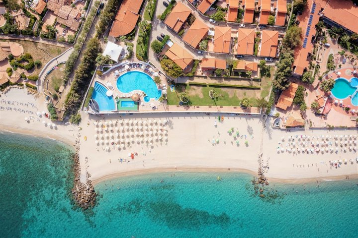 Cala Petrosa Resort