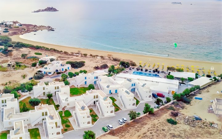 Hotel Mikri Vigla přímo u pláže na ostrově Naxos.