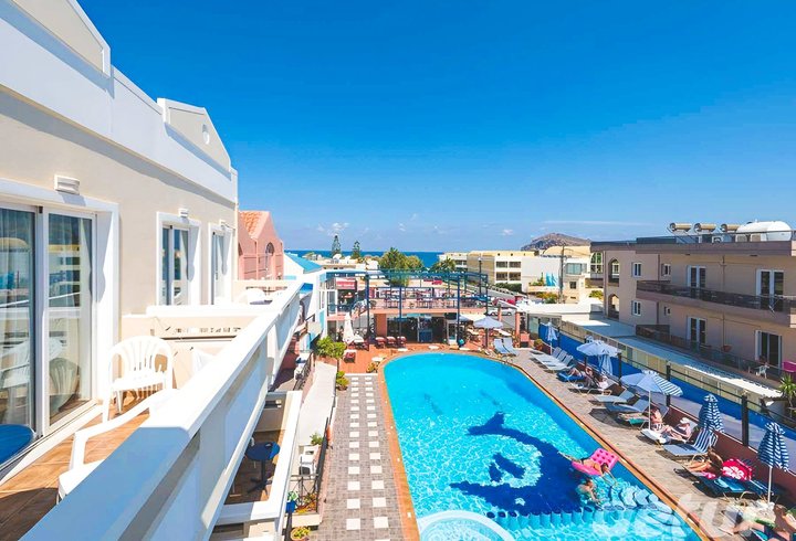 Hotel Ilios Mare v Agia Marina na Krétě s bazénem a blízko pláže