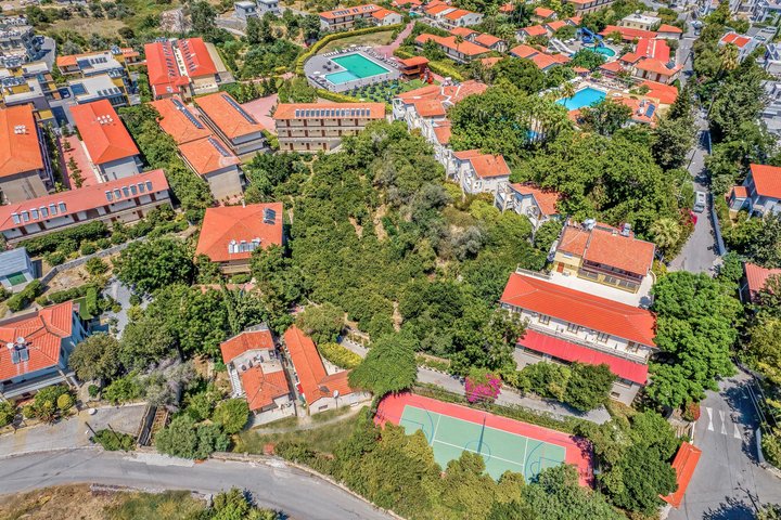 Hotel Riverside Garden Resort